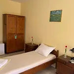 Prima Vera מלון 2*