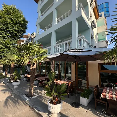 Prima Vera Hotell 2*