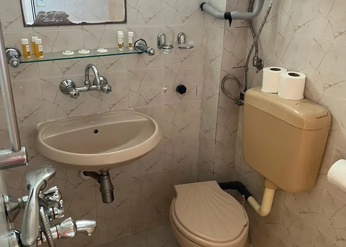 Prima Vera Отель 2*