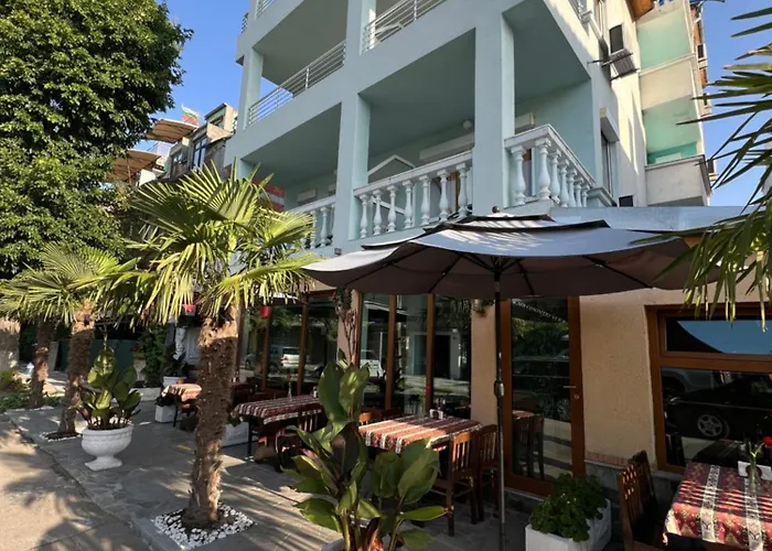 Prima Vera Отель 2*