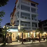 Prima Vera Hotel 2*